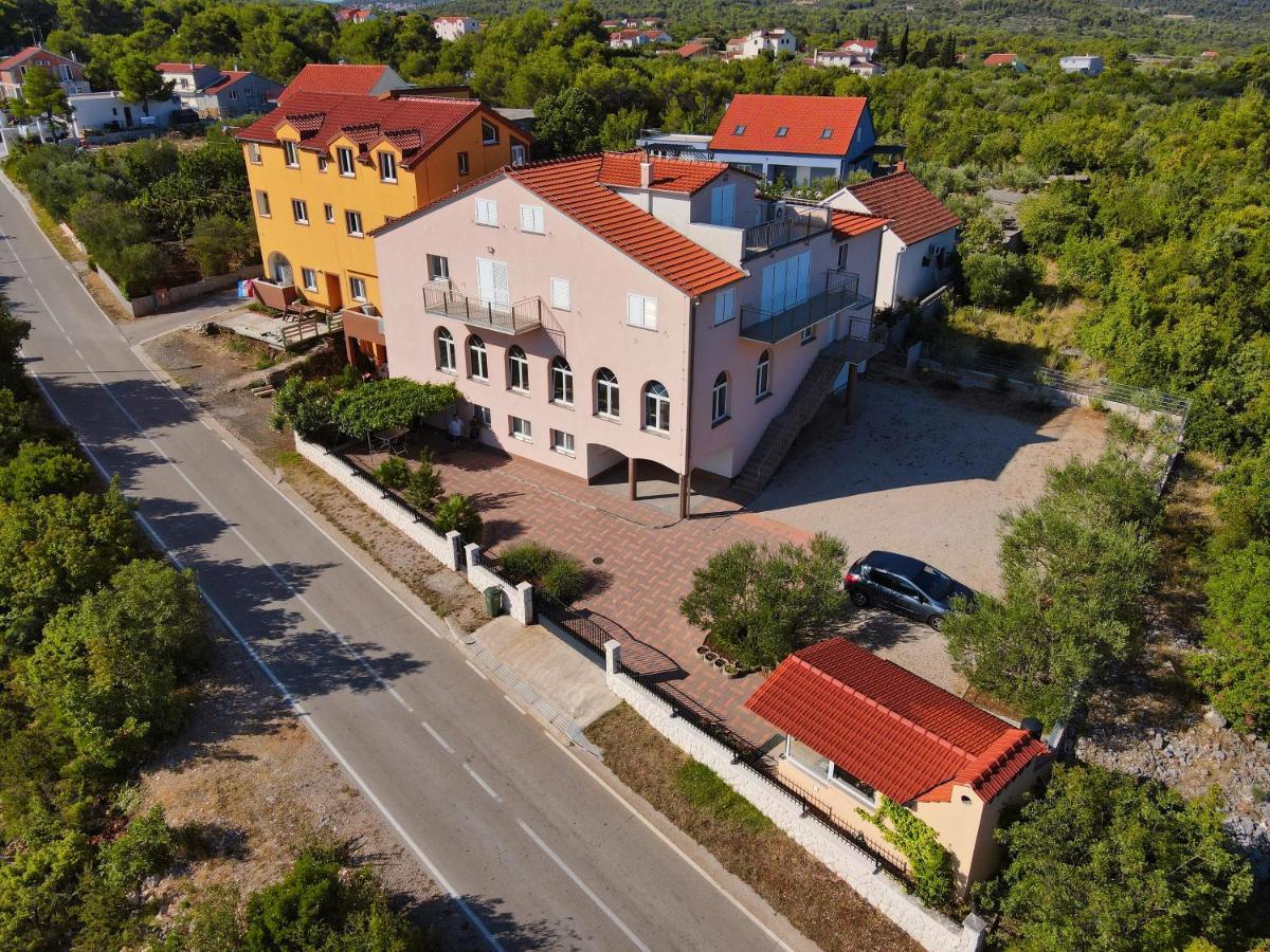 Appartamento Grande Rosa Vrulje  Esterno foto