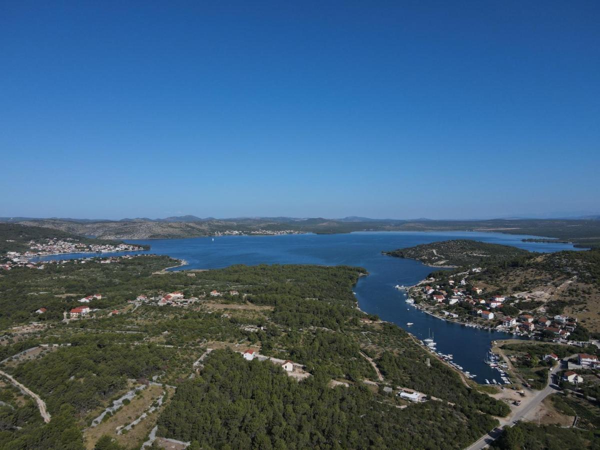 Appartamento Grande Rosa Vrulje  Esterno foto