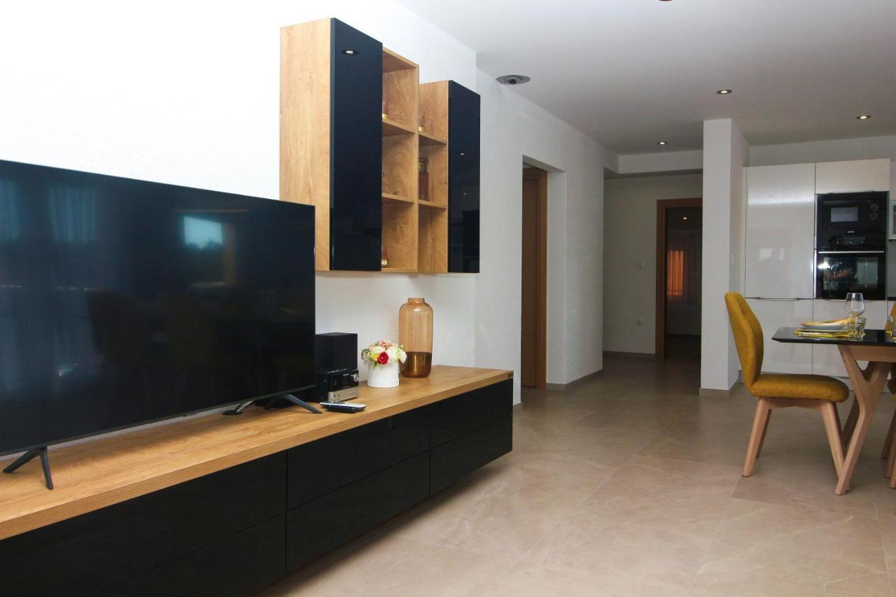 Appartamento Grande Rosa Vrulje  Esterno foto